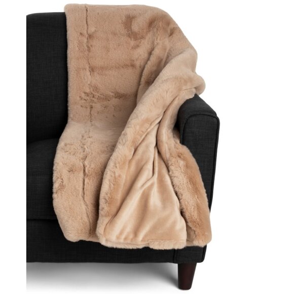 RACHEL RACHEL ROY Doeskin Luxe Ultra Cozy Faux Fur Throw - Picture 1 of 2